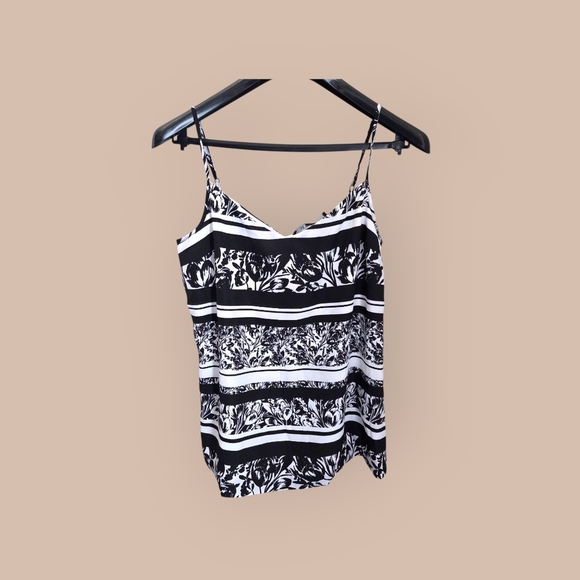 ⭐️Le Chateau Black and White Camisole Size Med - Picture 2 of 6